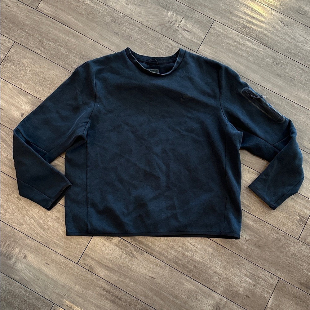 GUC Nike Sportswear Tech Fleece Crewneck Black XL
